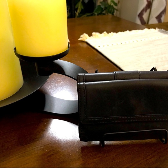 COACH Smooth Black Leather Tri-Fold Wallet 🪪 - Picture 2 of 10